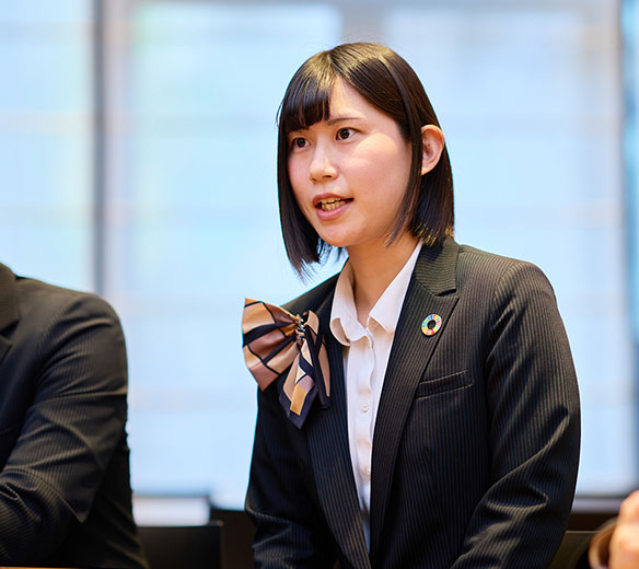 写真：座談会の様子